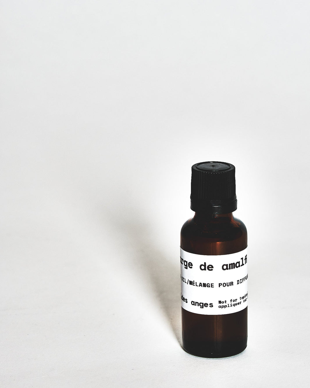From Woody to Floral: How Essential Oils Can Transform Your Life - LES VIDES ANGES