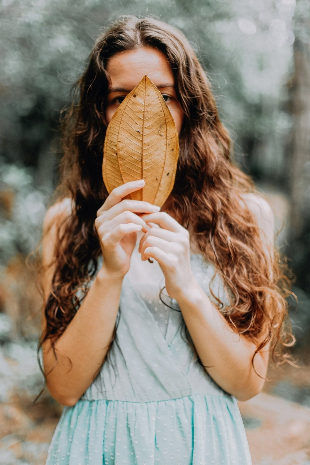 The Power of Perfume: How Women's Scents Can Make You Irresistible - LES VIDES ANGES